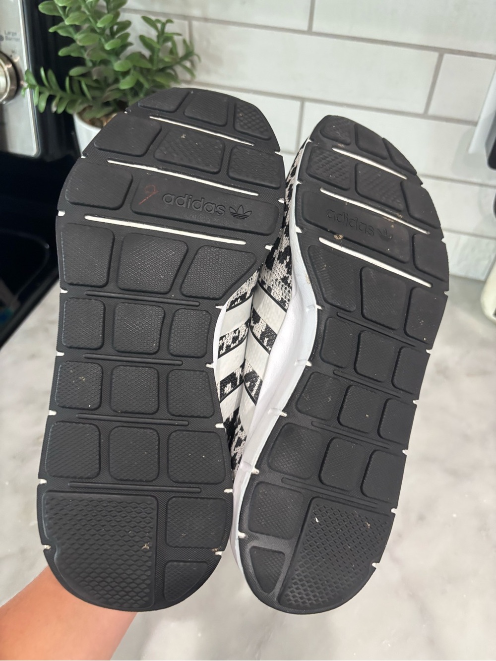 🌸adidas Women's Black and Beige Knit Pattern Sneakers - Picture 9 of 9
